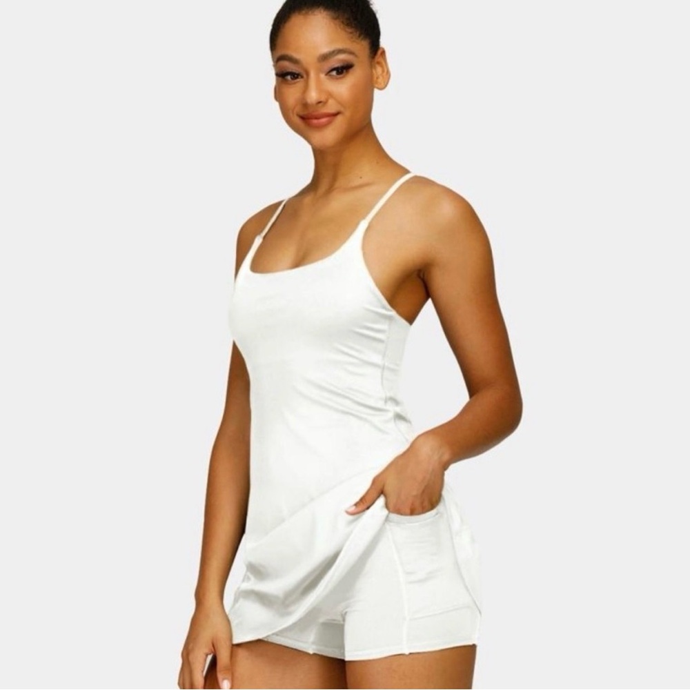 HALARA White Flare Active Workout Dress